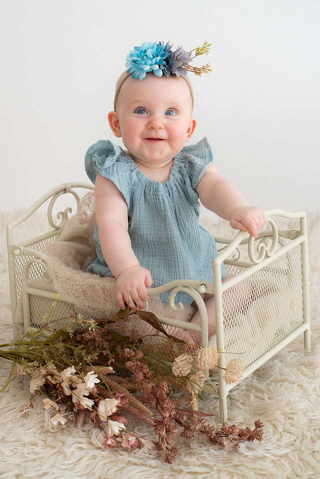 Baby sitter session portrait