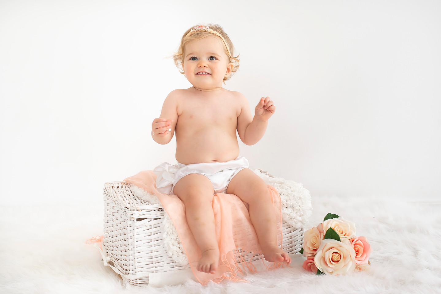 Baby sitter session portrait