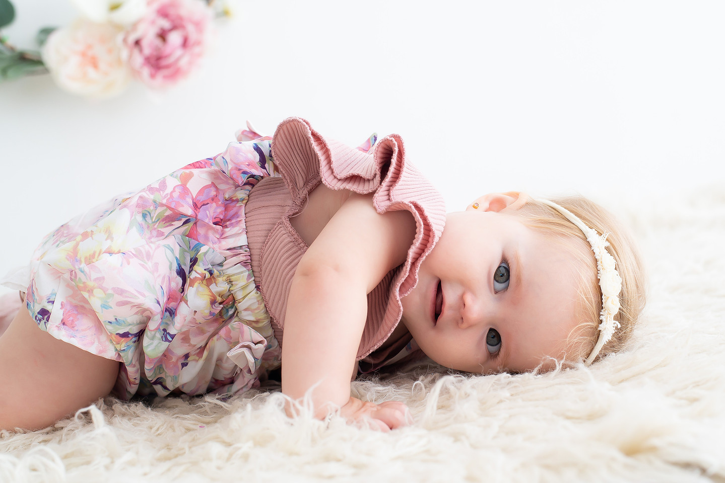 Baby sitter session portrait